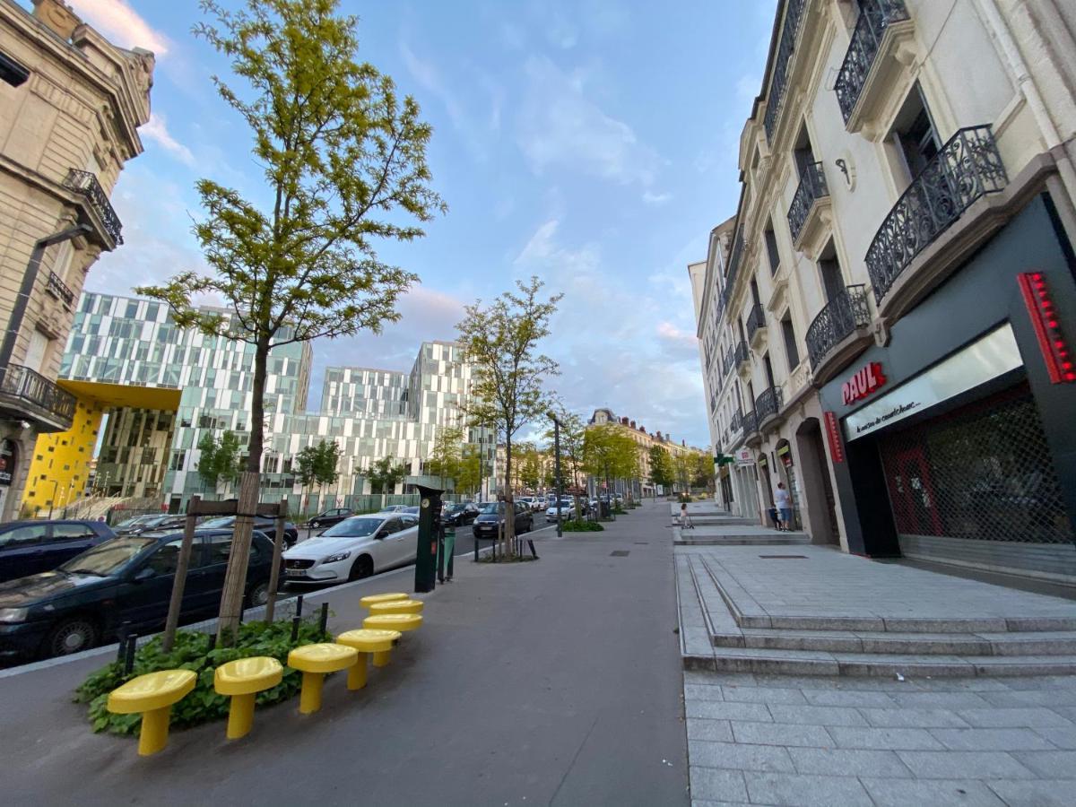 018 Chic & Cosy F1 41M2 Hypercentre Wifi Smart Tv Netflix Apartment Saint-Etienne  Exterior photo